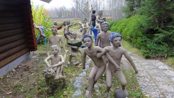 Image 100